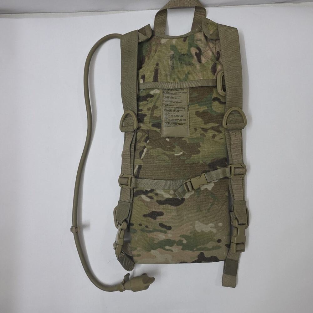 ARMY ISSUE CamelBak MOLLE Hydration System Water Pack w/ Bladder Multicam OCP